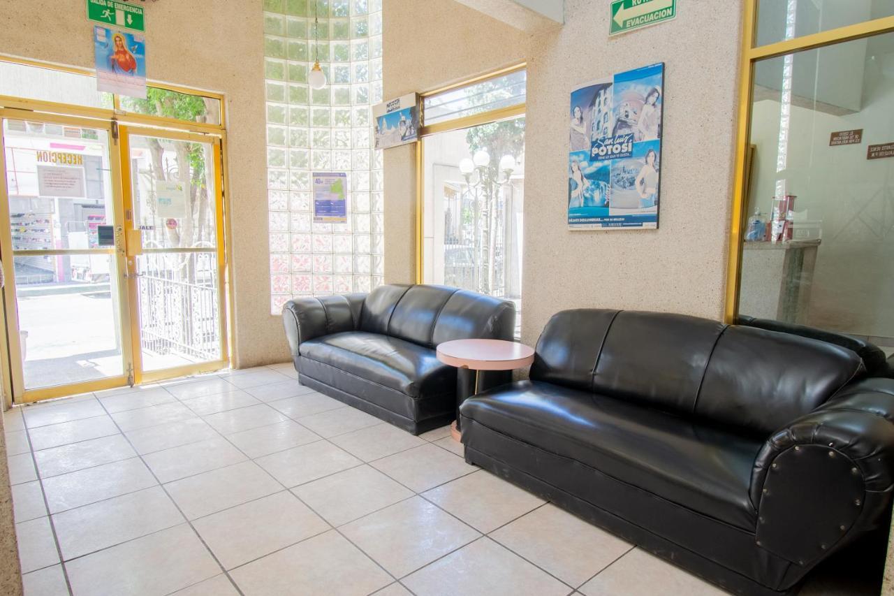 Oyo Hotel Casino Del Valle, Matehuala Bagian luar foto